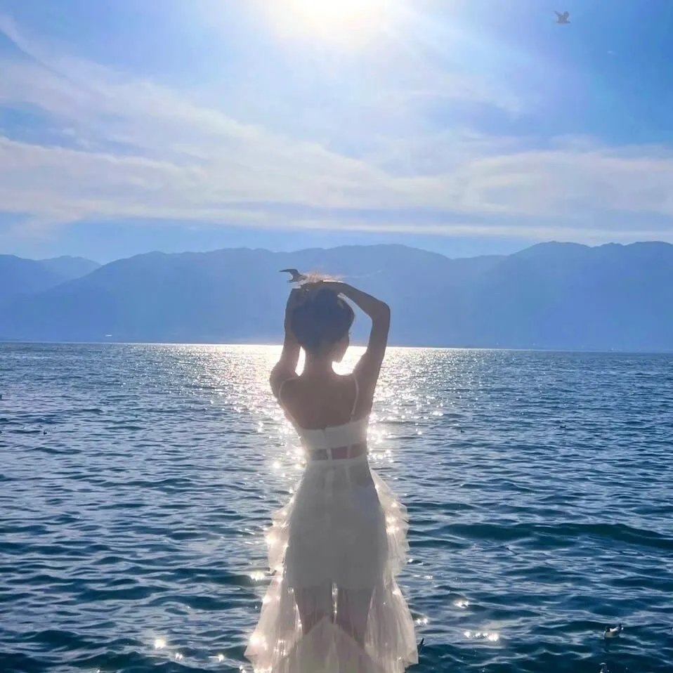 厌世三寡妇